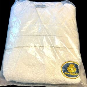 Thick 100% Cotton Terry Spa Robe - Queen Elizabeth 2 Cruise line  one size  NEW